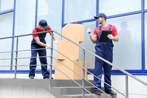 Contractual terms for a UK removals service under English law
